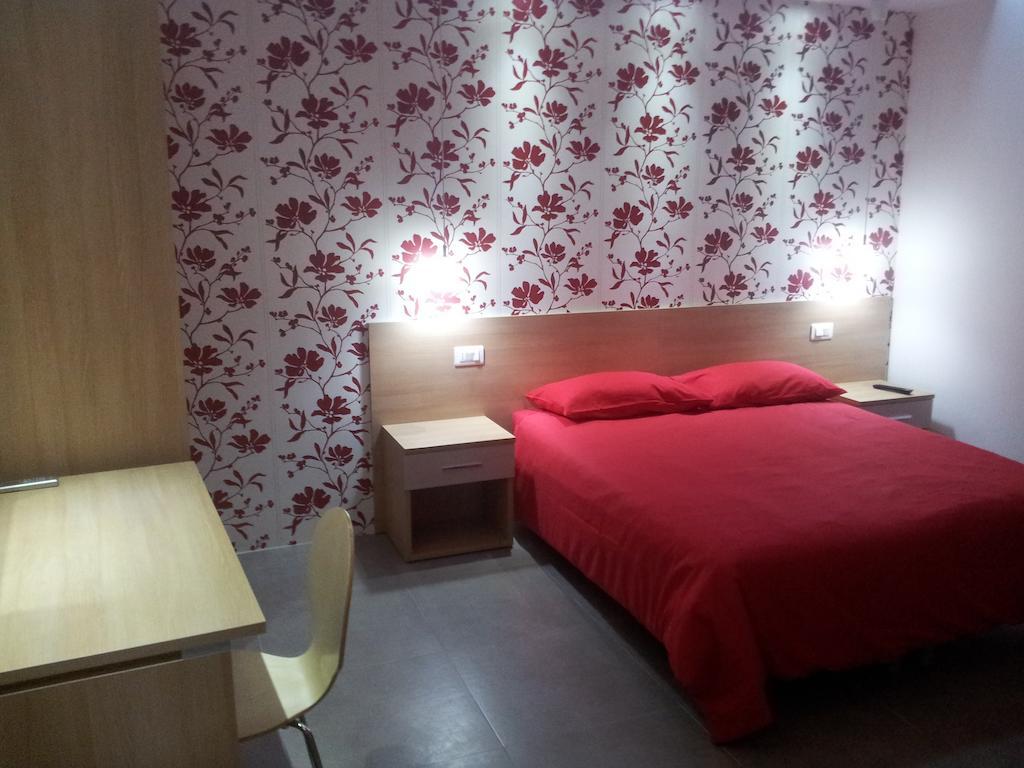 Borgo San Giovanni Barcellona-Pozzo di Gotto Kamer foto