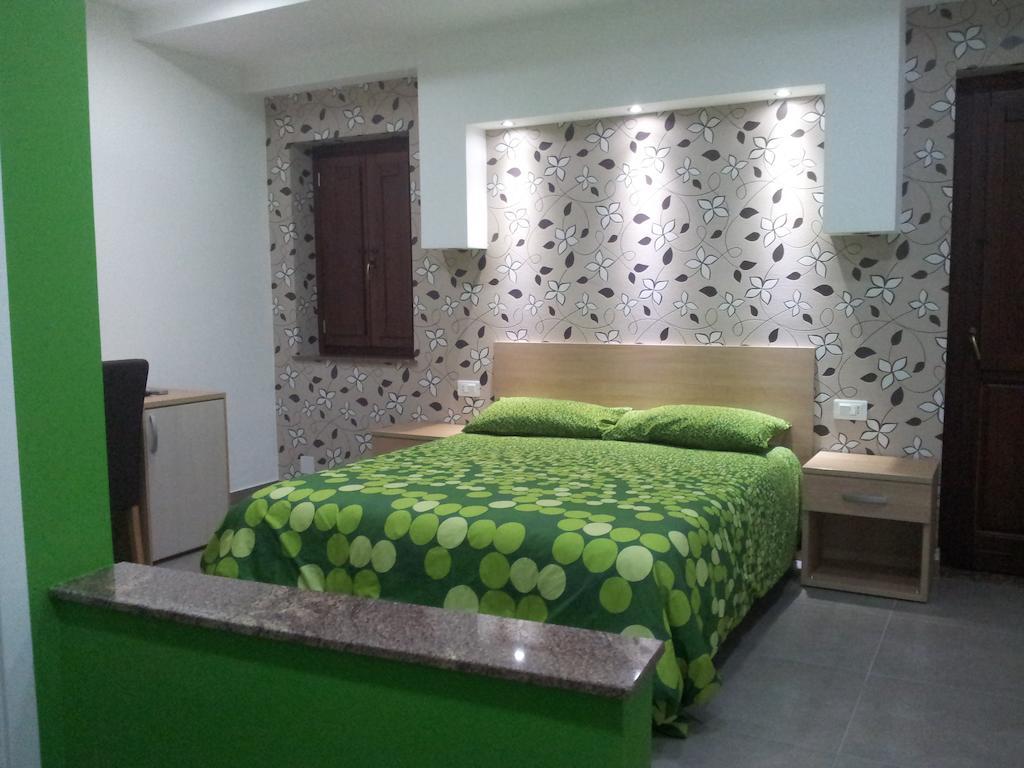 Borgo San Giovanni Barcellona-Pozzo di Gotto Kamer foto